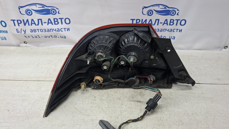 Фонарь задний внешний правый Lancer 2003-2009 9 1.6 Бензин 4G18 Фонарь задний внешний правый Lancer 2003-2009 9 1.6 Бензин 4G18