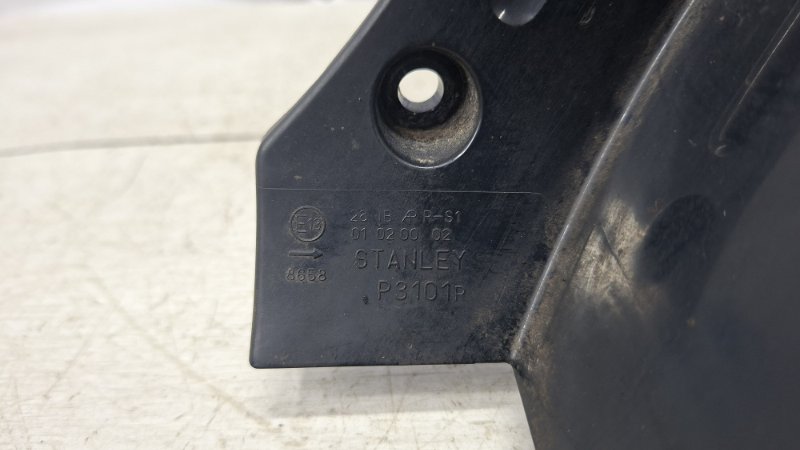 Фонарь задний внешний правый Lancer 2003-2009 9 1.6 Бензин 4G18 Фонарь задний внешний правый Lancer 2003-2009 9 1.6 Бензин 4G18