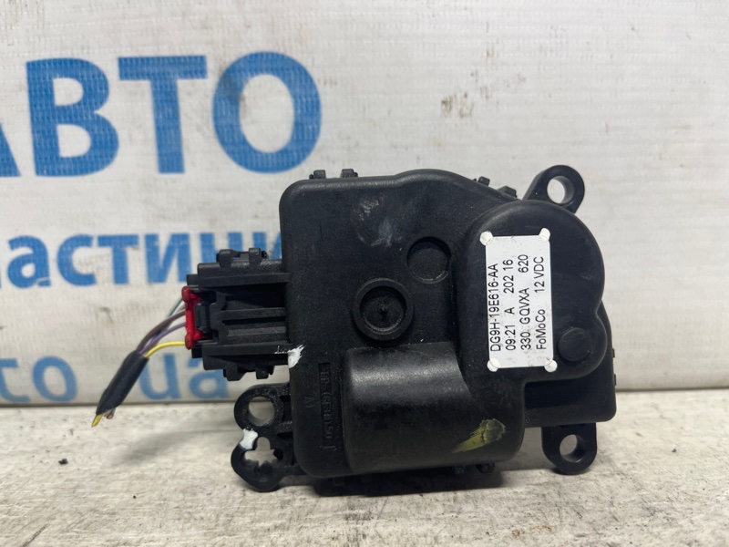 Запчасть сервопривод Ford Fusion USA 2013-2020 2 1.5 бензин ENUN0 DG9Z-19E616-E Б/У Сервопривод Ford Fusion USA 2013-2020 2 1.5 бензин ENUN0 DG9Z-19E616-E Б/У