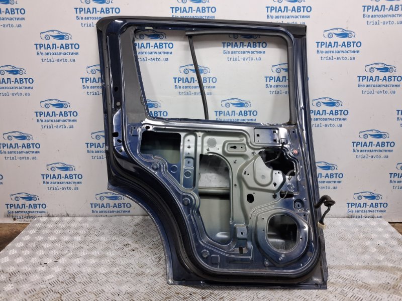 Дверь задняя левая Pathfinder 2004-2014 R51 2.5 Diesel YD25DDTI