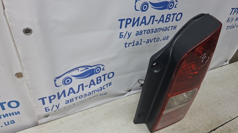 Фонарь задний внешний правый Nissan Pathfinder R51 2.5 Diesel YD25DDTI Фонарь задний внешний правый Nissan Pathfinder R51 2.5 Diesel YD25DDTI
