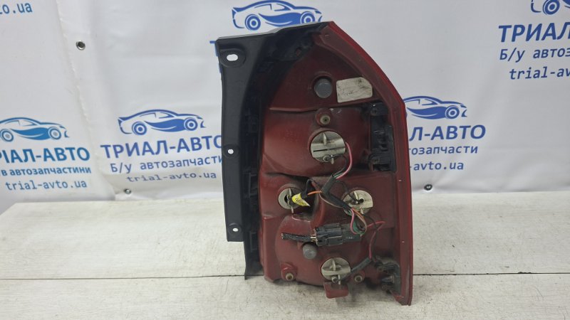 Фонарь задний внешний левый Tucson 2004-2009 JM 2.0 бензин G4GC Фонарь задний внешний левый Tucson 2004-2009 JM 2.0 бензин G4GC