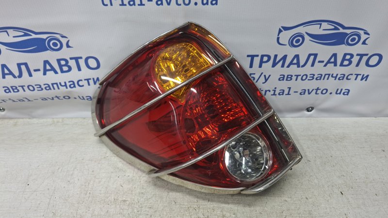 Запчасть фонарь задний внешний левый Mitsubishi L200 2006-2015 KB 2.5 дизель 4D56U 8330A155 Б/У Фонарь задний внешний левый Mitsubishi L200 2006-2015 KB 2.5 дизель 4D56U 8330A155 Б/У