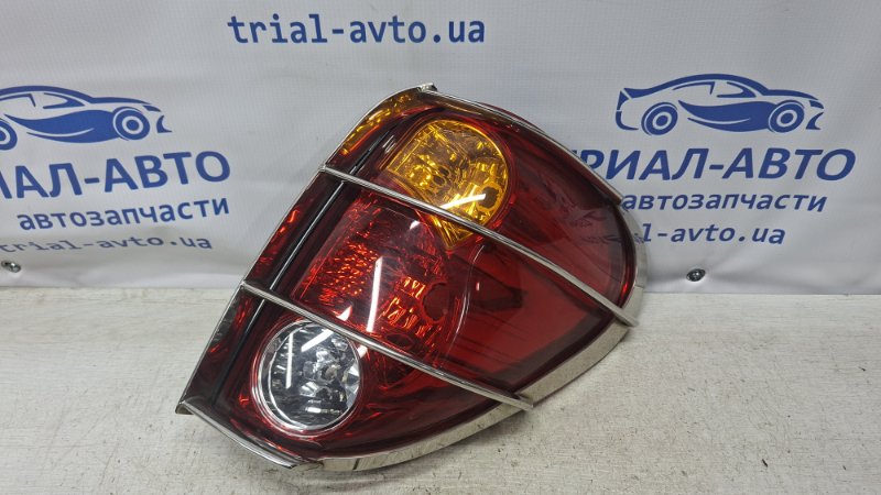 Запчасть фонарь задний внешний правый Mitsubishi L200 2006-2015 KB 2.5 дизель 4D56U 8330A156 Б/У Фонарь задний внешний правый Mitsubishi L200 2006-2015 KB 2.5 дизель 4D56U 8330A156 Б/У