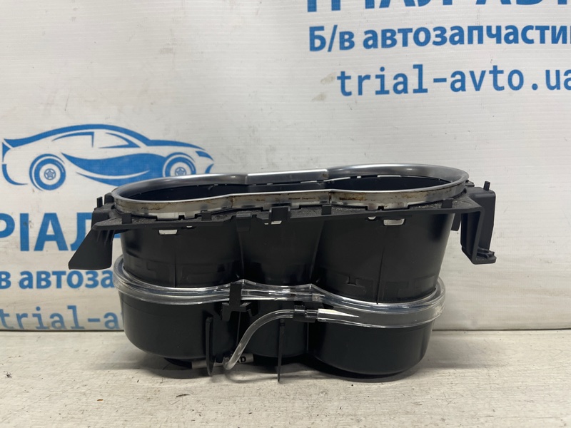 Подстаканник Escape 2012-2019 3 2.0 бензин ENR90 Подстаканник Escape 2012-2019 3 2.0 бензин ENR90