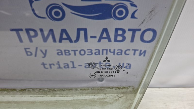 Стекло двери переднее левое L200 2006-2015 KB 2.5 дизель 4D56U