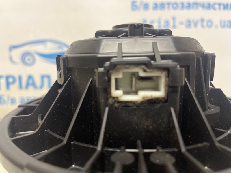 Вентилятор печки Santa fe 2012-2019 DM 2.4 бензин G4KJ Вентилятор печки Santa fe 2012-2019 DM 2.4 бензин G4KJ