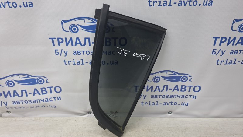 Запчасть стекло двери задней правой (форточка) Mitsubishi L200 2006-2015 KB 2.5 дизель 4D56U MN136794 Б/У Стекло двери задней правой (форточка) Mitsubishi L200 2006-2015 KB 2.5 дизель 4D56U MN136794 Б/У