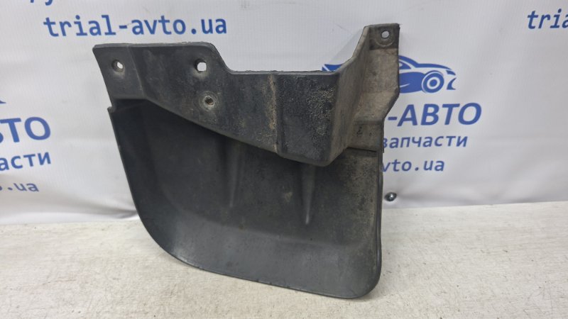 Брызговик передний правый L200 2006-2015 KB 2.5 дизель 4D56U