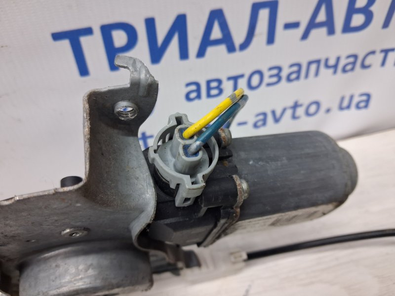 Стеклоподъемник задний левый Nissan Pathfinder R51 2.5 Diesel YD25DDTI