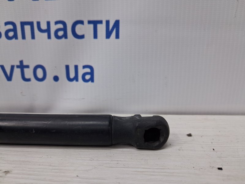 Амортизатор крышки багажника Outlander 2007-2012 XL 2.2 diesel 4HK