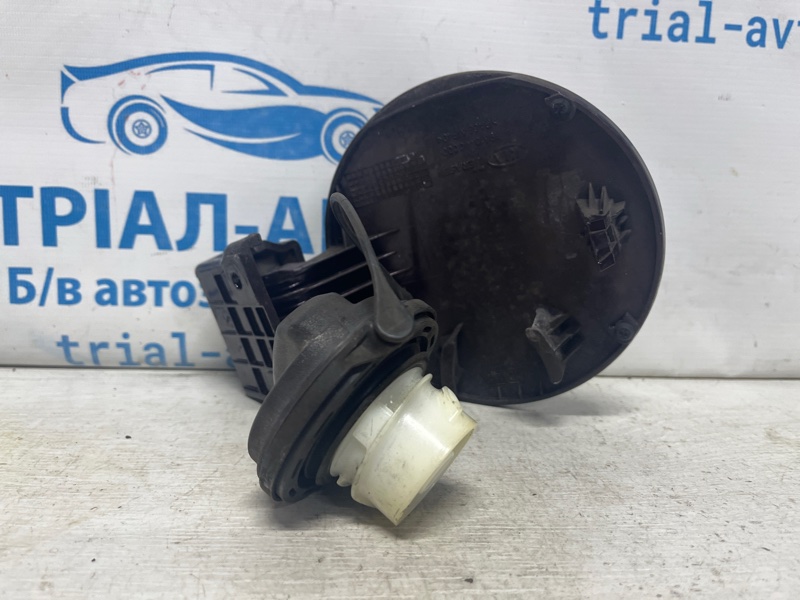 Лючок бака Optima 2010-2016 TF 2.4 бензин G4KJ
