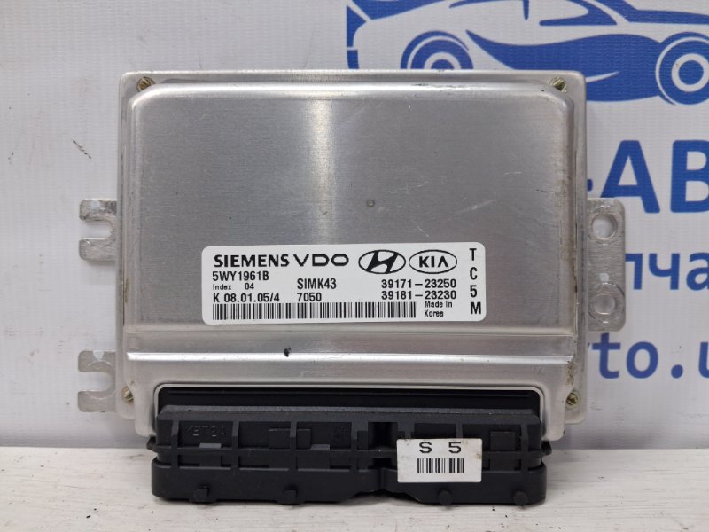 Запчасть блок управления двигателем Hyundai Tucson 2004-2009 JM 2.0 бензин G4GC 3917123250 Б/У Блок управления двигателем Hyundai Tucson 2004-2009 JM 2.0 бензин G4GC 3917123250 Б/У