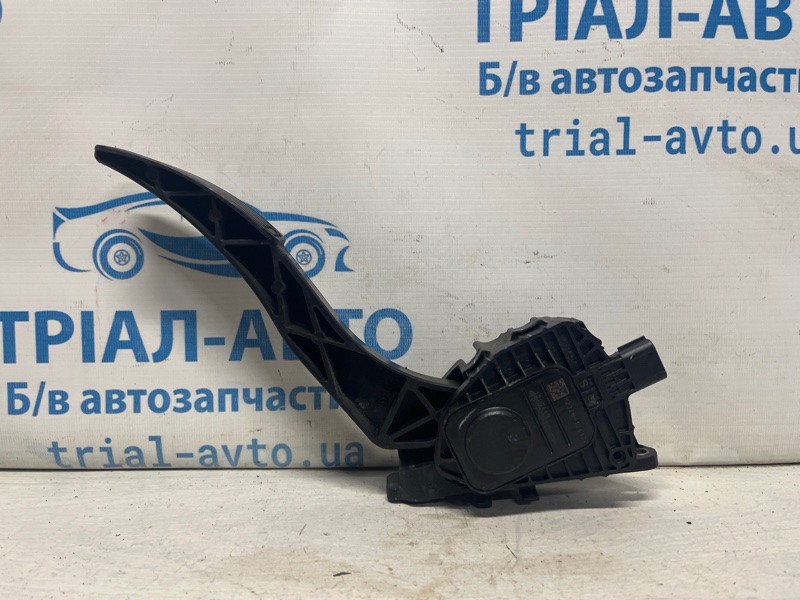 Запчасть педаль газа Ford Fusion USA 2013-2020 2 1.5 бензин ENUN0 DG9Z-9F836-D Б/У Педаль газа Ford Fusion USA 2013-2020 2 1.5 бензин ENUN0 DG9Z-9F836-D Б/У