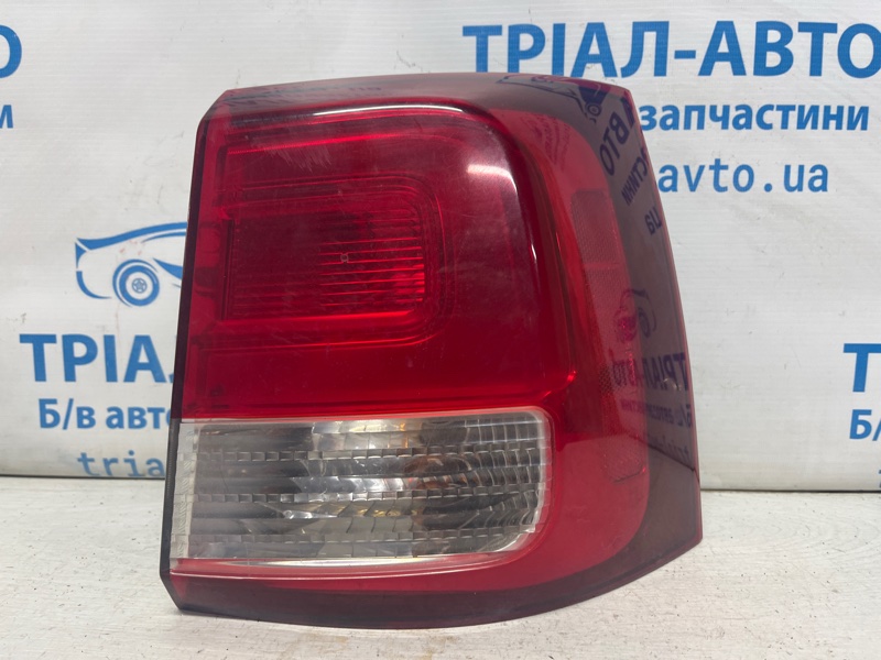 Фонарь задний внешний правый Kia Sorento 2009-2021 XM 2.4 бензин G4KJ 924021U500 Б/У