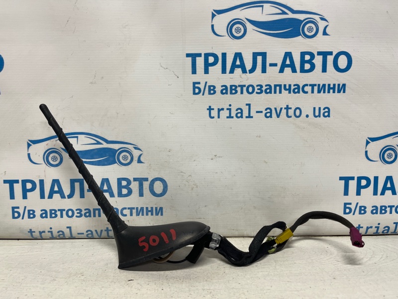 Запчасть антенна Jeep Cherokee 2013-2019 KL 3.2 бензин EHK 05091874AA Б/У Антенна Jeep Cherokee 2013-2019 KL 3.2 бензин EHK 05091874AA Б/У