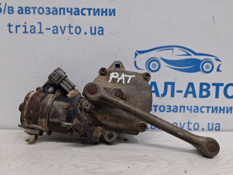 Запчасть моторчик блокировки Nissan Pathfinder 2004-2014 R51 2.5 Diesel YD25DDTI 332747S110 Б/У Моторчик блокировки Nissan Pathfinder 2004-2014 R51 2.5 Diesel YD25DDTI 332747S110 Б/У