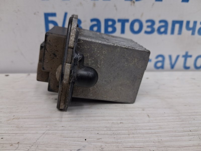 Резистор печки L200 2006-2015 KB 2.5 дизель 4D56U Резистор печки L200 2006-2015 KB 2.5 дизель 4D56U