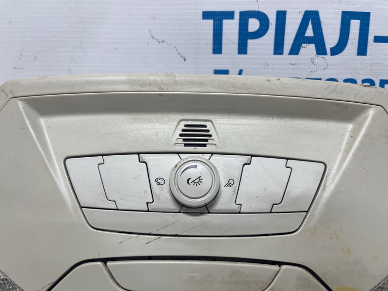 Плафон передний Ford Escape 3 2.0 бензин ENR90