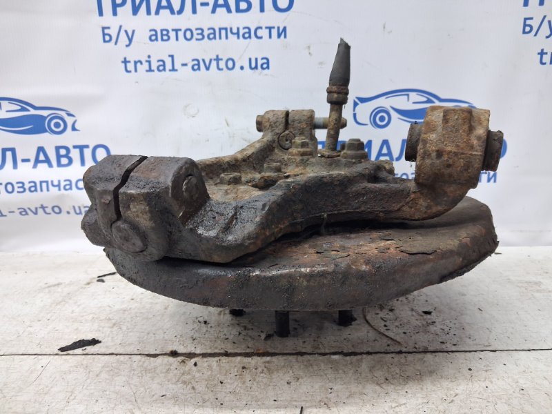 Цапфа задняя правая со ступицей Nissan Pathfinder R51 2.5 Diesel YD25DDTI