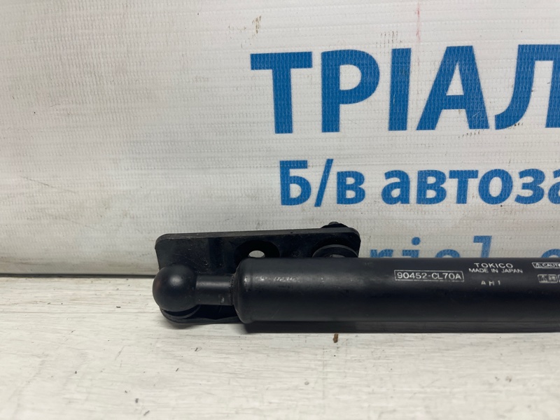 Амортизатор крышки багажника правый FX 2002-2008 S50 3.5 бензин VQ35DE Амортизатор крышки багажника правый FX 2002-2008 S50 3.5 бензин VQ35DE