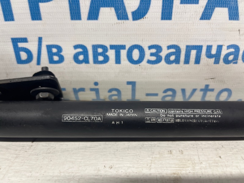 Амортизатор крышки багажника правый FX 2002-2008 S50 3.5 бензин VQ35DE Амортизатор крышки багажника правый FX 2002-2008 S50 3.5 бензин VQ35DE