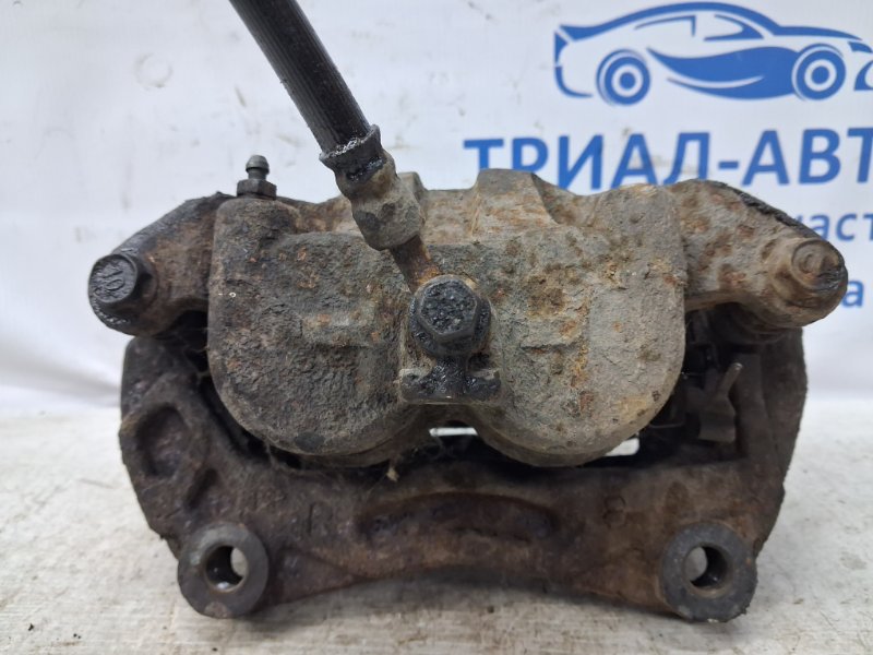 Суппорт передний правый Nissan Pathfinder R51 2.5 Diesel YD25DDTI