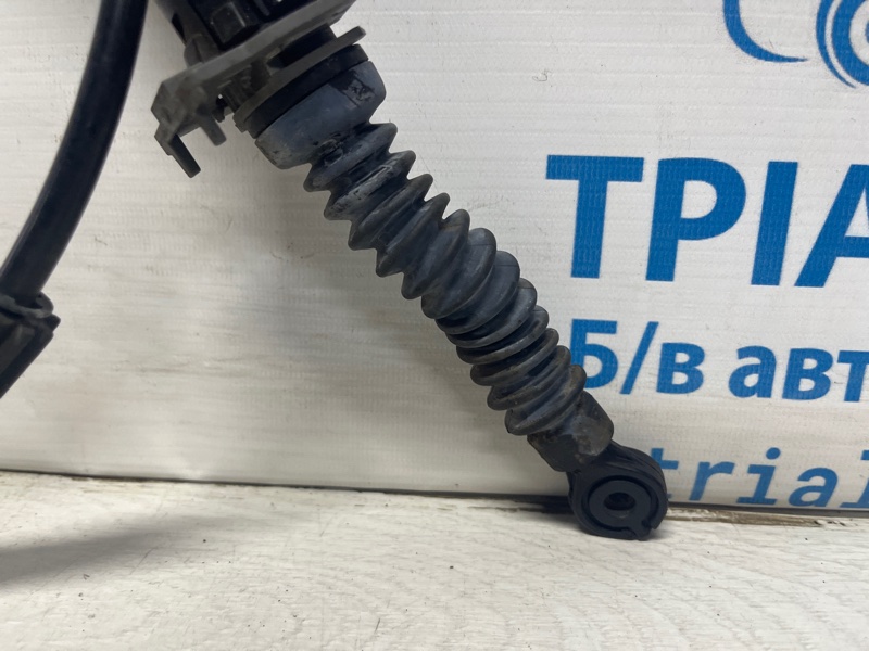 Трос коробки передач Jeep Cherokee KL 3.2 бензин EHK Трос коробки передач Jeep Cherokee KL 3.2 бензин EHK