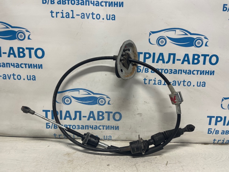Запчасть трос коробки передач Kia Sorento 2014-2020 UM 2.4 бензин G4KJ 46790C6100 Б/У Трос коробки передач Kia Sorento 2014-2020 UM 2.4 бензин G4KJ 46790C6100 Б/У