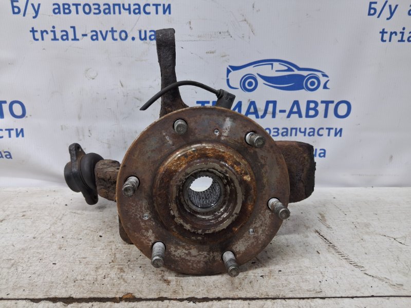Кулак поворотный правый со ступицей L200 2006-2015 KB 2.5 дизель 4D56U Кулак поворотный правый со ступицей L200 2006-2015 KB 2.5 дизель 4D56U
