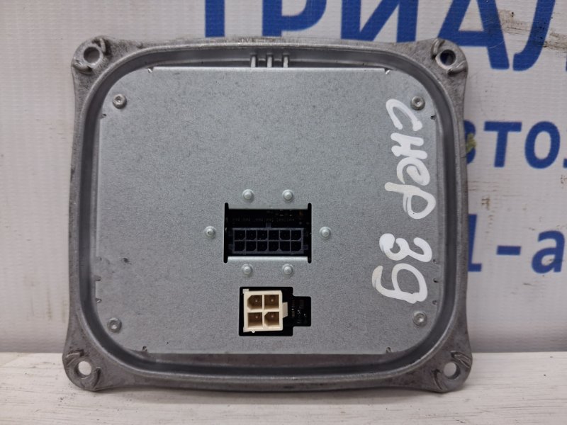 Блок розжига ксеноновой фары Jeep Cherokee 2013-2019 KL 2.4 бензин ED6 68226853AA Б/У