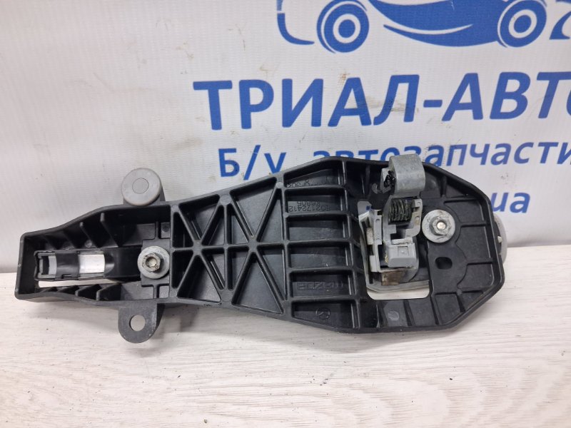 Ручка двери внешняя задняя правая Mazda CX 9 TB 3.7 бензин MZI Ручка двери внешняя задняя правая Mazda CX 9 TB 3.7 бензин MZI
