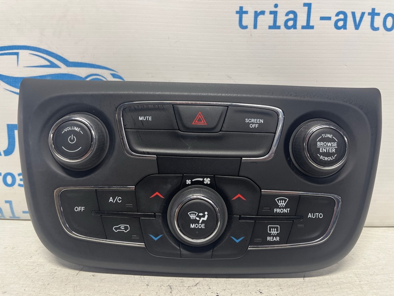 Панель управления радио и климатом Jeep Compass 2016-2020 MP 2.4 бензин EDE P5VA58DX9AF Б/У