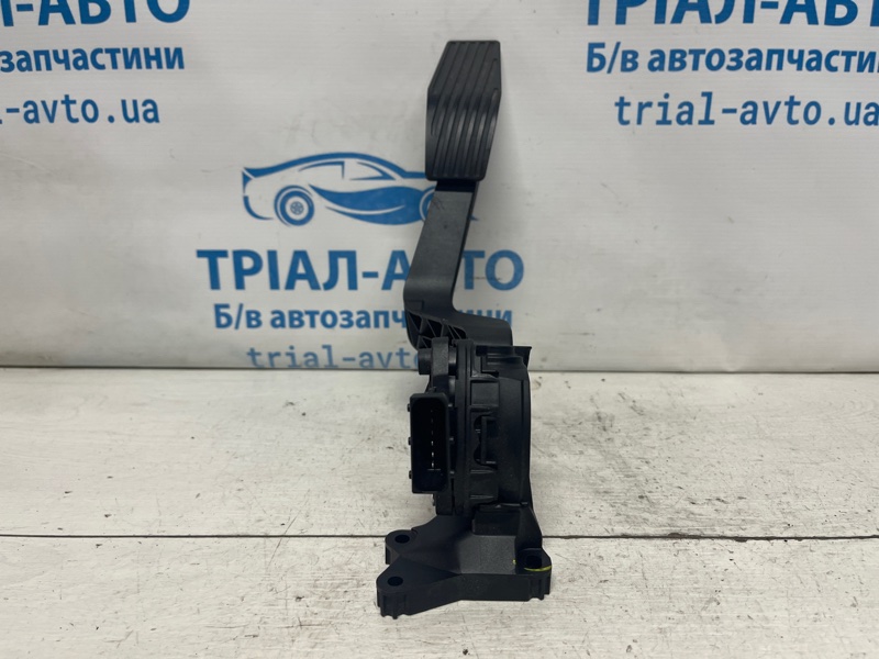 Педаль газа Jeep Compass MP 2.4 бензин EDE Педаль газа Jeep Compass MP 2.4 бензин EDE