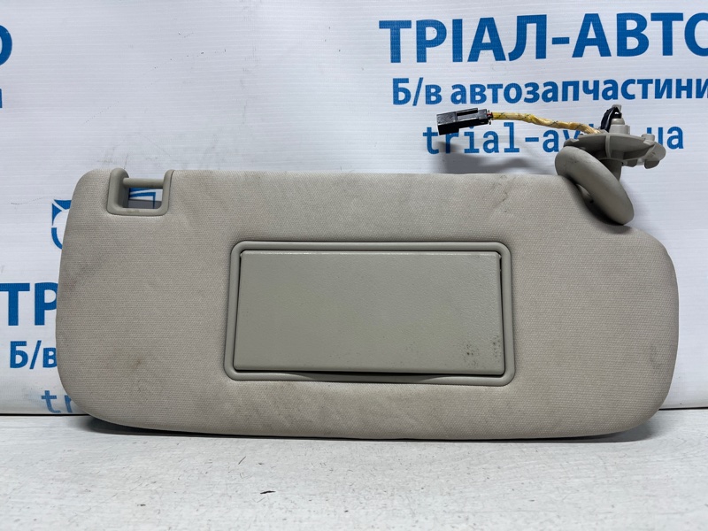 Запчасть козырек солнцезащитный правый Jeep Grand Cherokee 2010-2022 WK2 3.6 бензин ERB 1LS27HDAAD Б/У Козырек солнцезащитный правый Jeep Grand Cherokee 2010-2022 WK2 3.6 бензин ERB 1LS27HDAAD Б/У