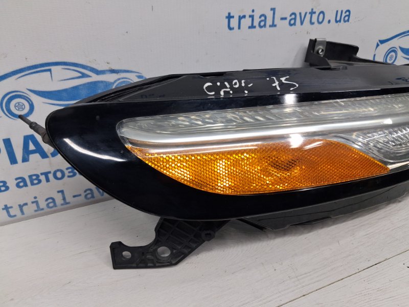 Фара правая Jeep Cherokee KL 2.4 бензин ED6 Фара правая Jeep Cherokee KL 2.4 бензин ED6