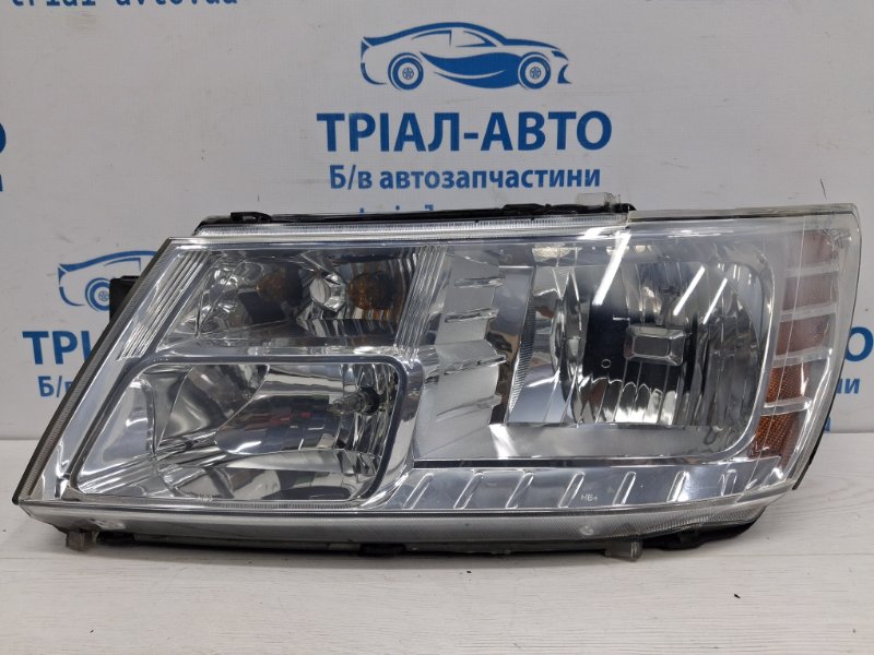 Запчасть фара левая Dodge Journey 2007-2020 1 2.4 бензин ED3 5116289AB Б/У Фара левая Dodge Journey 2007-2020 1 2.4 бензин ED3 5116289AB Б/У