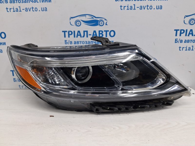 Запчасть фара правая Kia Sorento 2009-2021 XM 2.4 бензин G4KJ 921021U500 Б/У Фара правая Kia Sorento 2009-2021 XM 2.4 бензин G4KJ 921021U500 Б/У