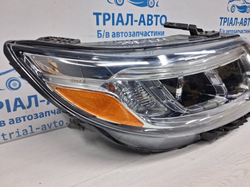 Фара правая Sorento 2009-2021 XM 2.4 бензин G4KJ Фара правая Sorento 2009-2021 XM 2.4 бензин G4KJ