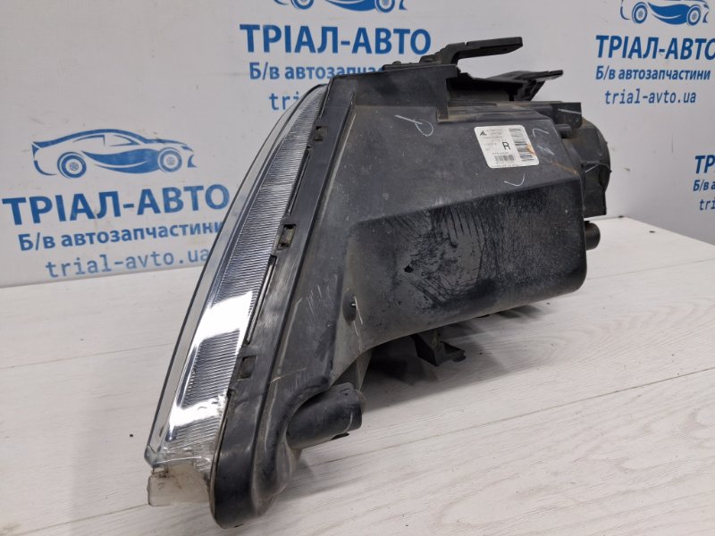Фара правая Sorento 2009-2021 XM 2.4 бензин G4KJ Фара правая Sorento 2009-2021 XM 2.4 бензин G4KJ