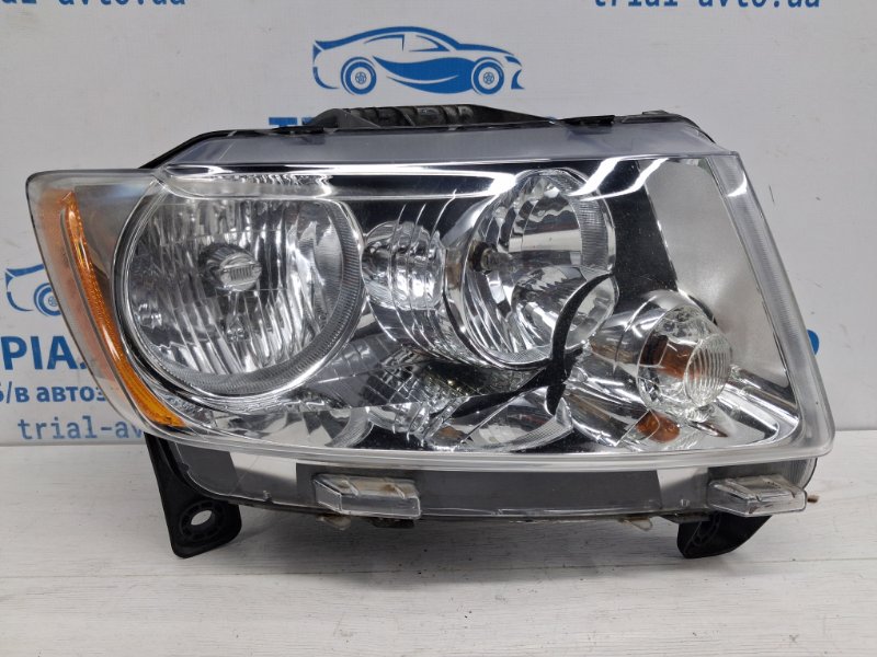Запчасть фара правая Jeep Grand Cherokee 2010-2022 WK2 3.6 бензин ERB 55079378AE Б/У Фара правая Jeep Grand Cherokee 2010-2022 WK2 3.6 бензин ERB 55079378AE Б/У