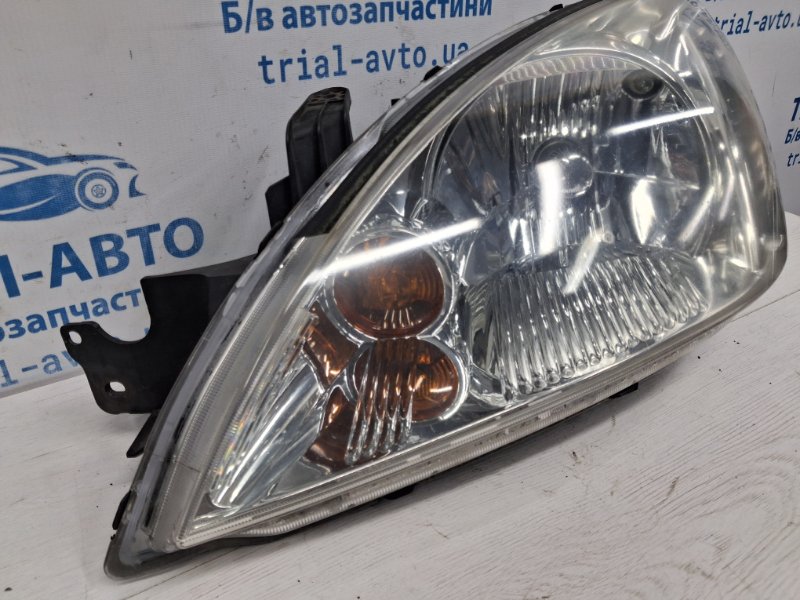 Фара левая Mitsubishi Lancer 9 1.6 Бензин 4G18 Фара левая Mitsubishi Lancer 9 1.6 Бензин 4G18