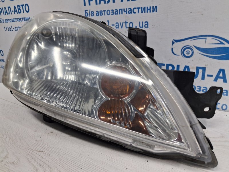 Фара правая Mitsubishi Lancer 9 1.6 Бензин 4G18