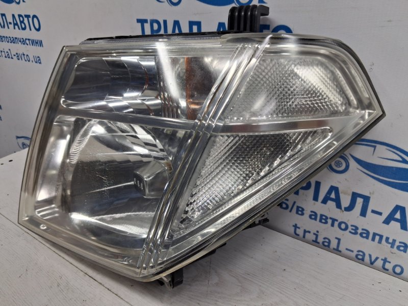 Фара левая Pathfinder 2004-2014 R51 2.5 Diesel YD25DDTI Фара левая Pathfinder 2004-2014 R51 2.5 Diesel YD25DDTI