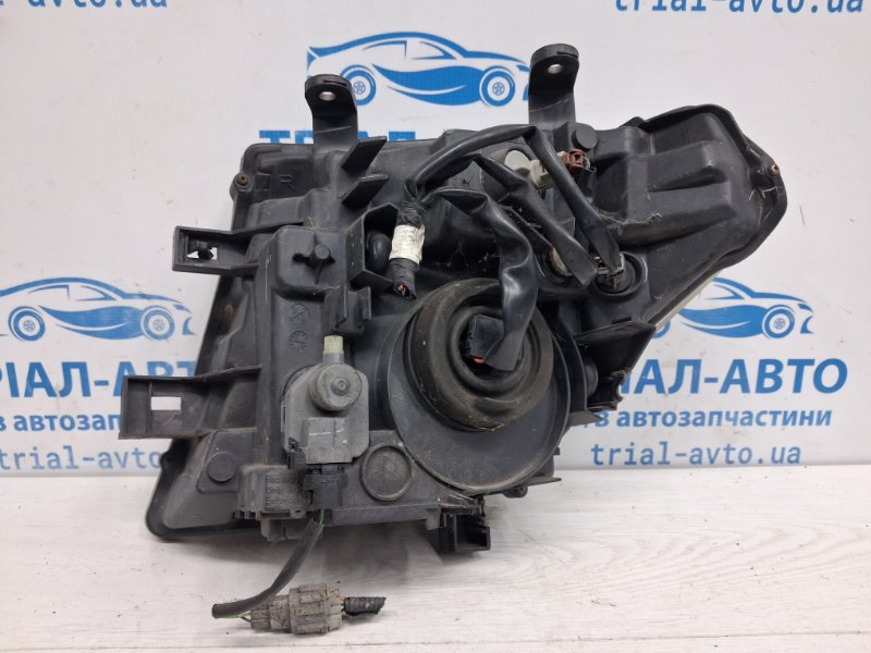 Фара правая Pathfinder 2004-2014 R51 2.5 Diesel YD25DDTI