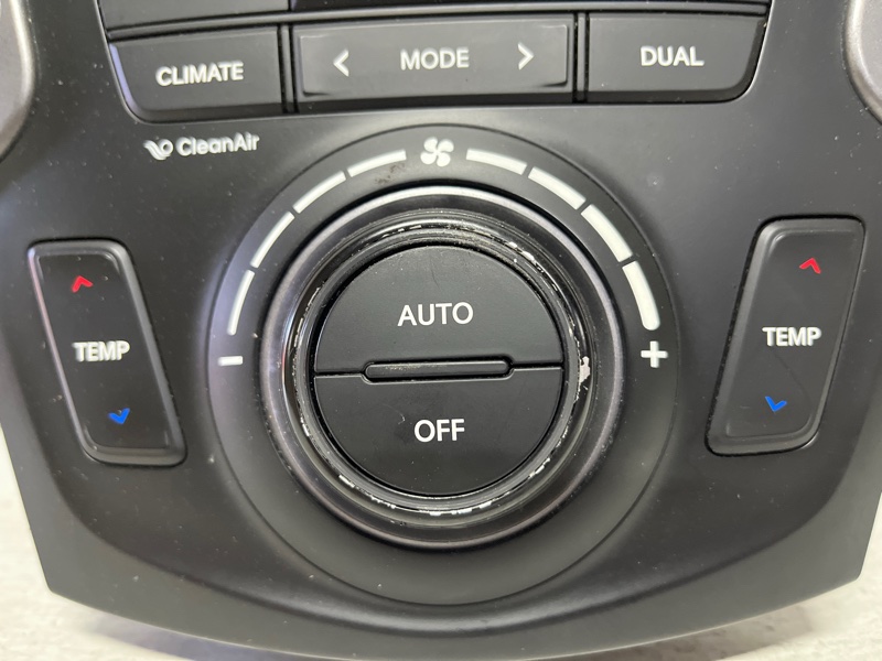 Блок управления климат-контролем Hyundai Santa fe DM 2.4 бензин G4KJ Блок управления климат-контролем Hyundai Santa fe DM 2.4 бензин G4KJ