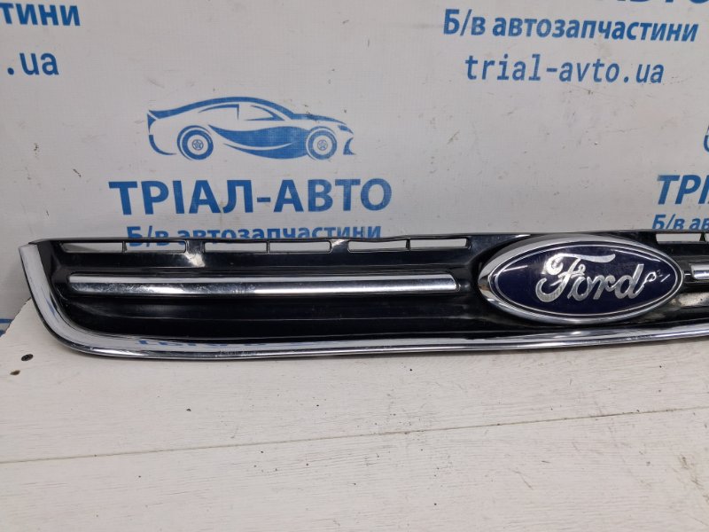 Решетка радиатора Escape 2012-2019 3 2.0 бензин ENR90 Решетка радиатора Escape 2012-2019 3 2.0 бензин ENR90