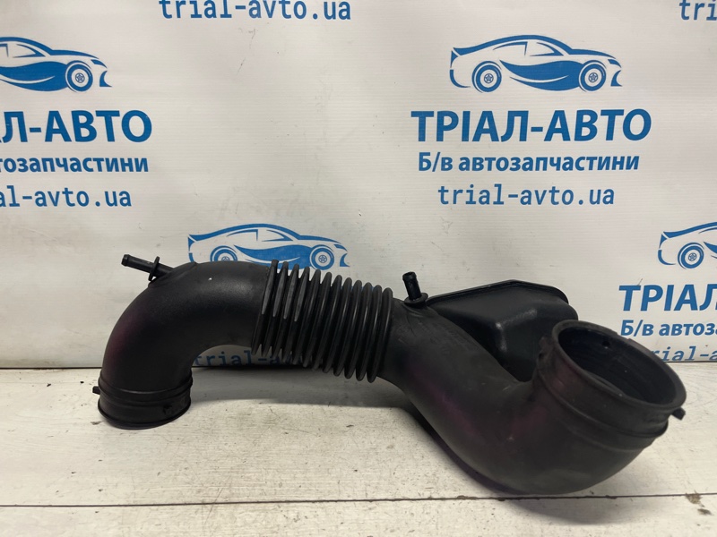 Патрубок воздушного фильтра Optima 2010-2016 TF 2.4 бензин G4KJ