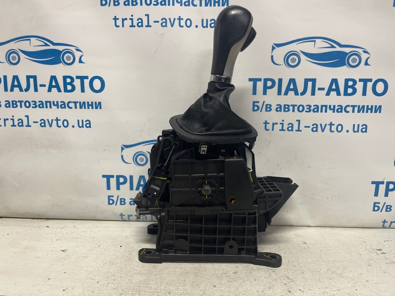 Запчасть кулиса переключения акпп Jeep Compass 2016-2020 MP 2.4 бензин EDE 68364234AB Б/У Кулиса переключения АКПП Jeep Compass 2016-2020 MP 2.4 бензин EDE 68364234AB Б/У