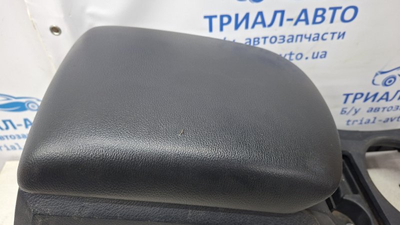 Подлокотник Actyon 2005-2010 CJ 2.0 diesel D20DT Подлокотник Actyon 2005-2010 CJ 2.0 diesel D20DT